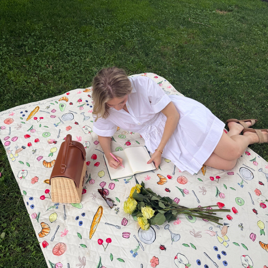 Waterproof vs. Fleece Picnic Blankets: Which Is Better?