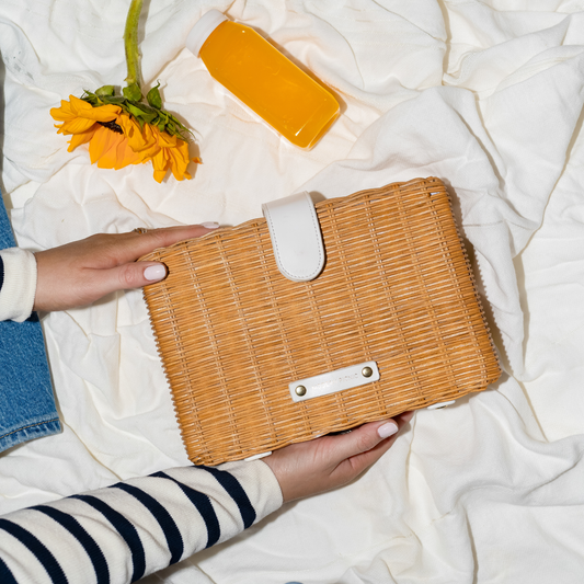 What to Pack in Your Bag for a Picnic in the Park